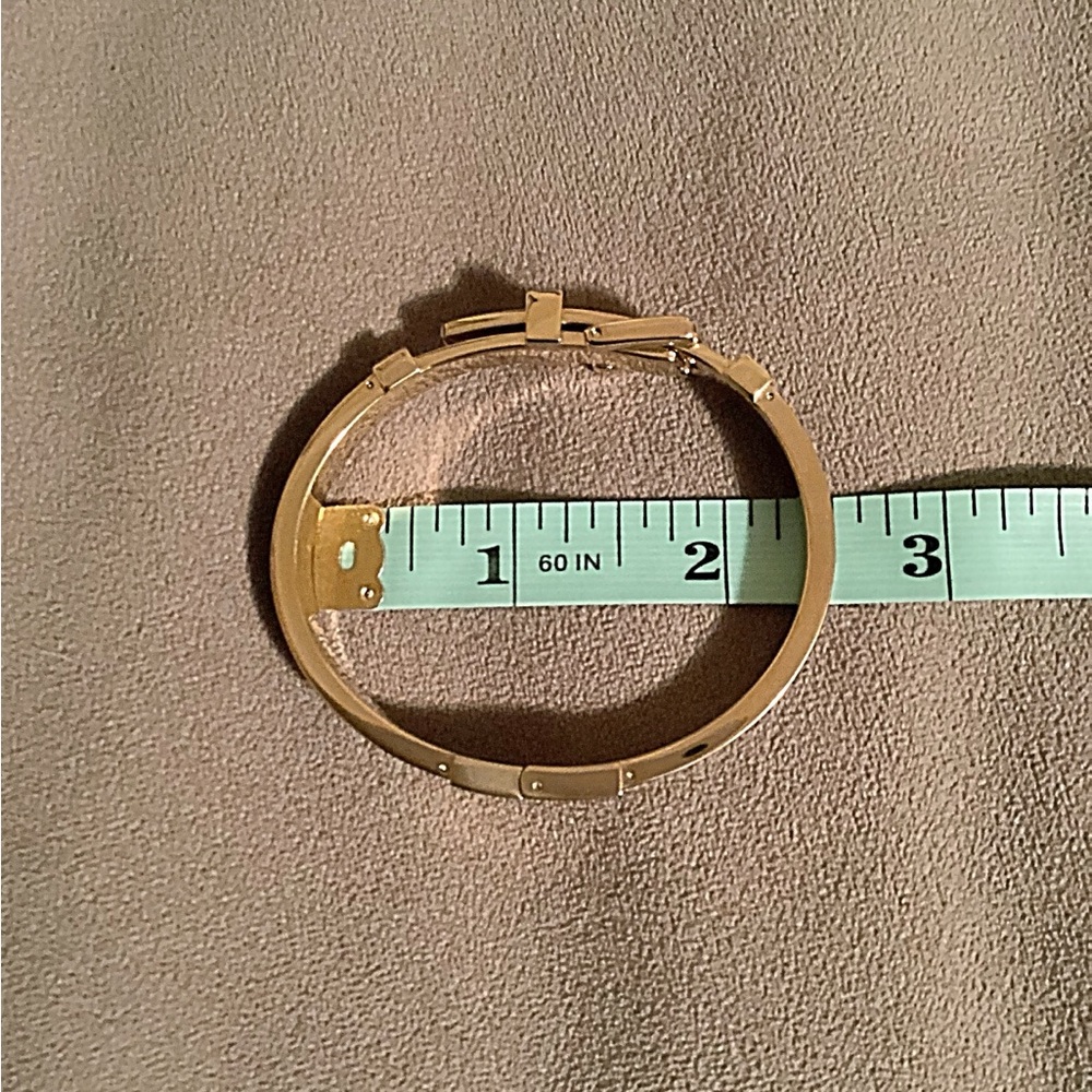 Michael Kors Heritage Buckle Hinged Bangle - Picture 10 of 11